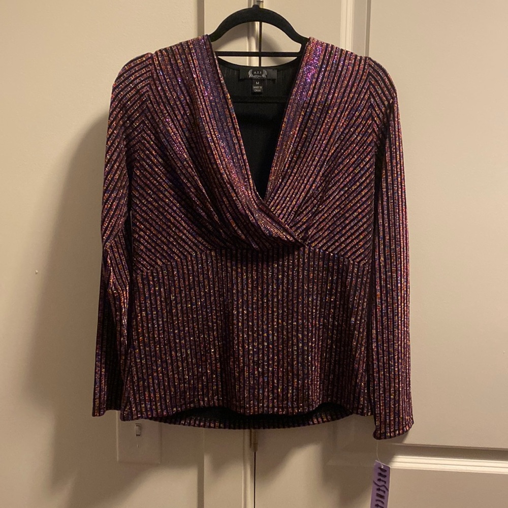 A. Z. I Medium Long Sleeve Top